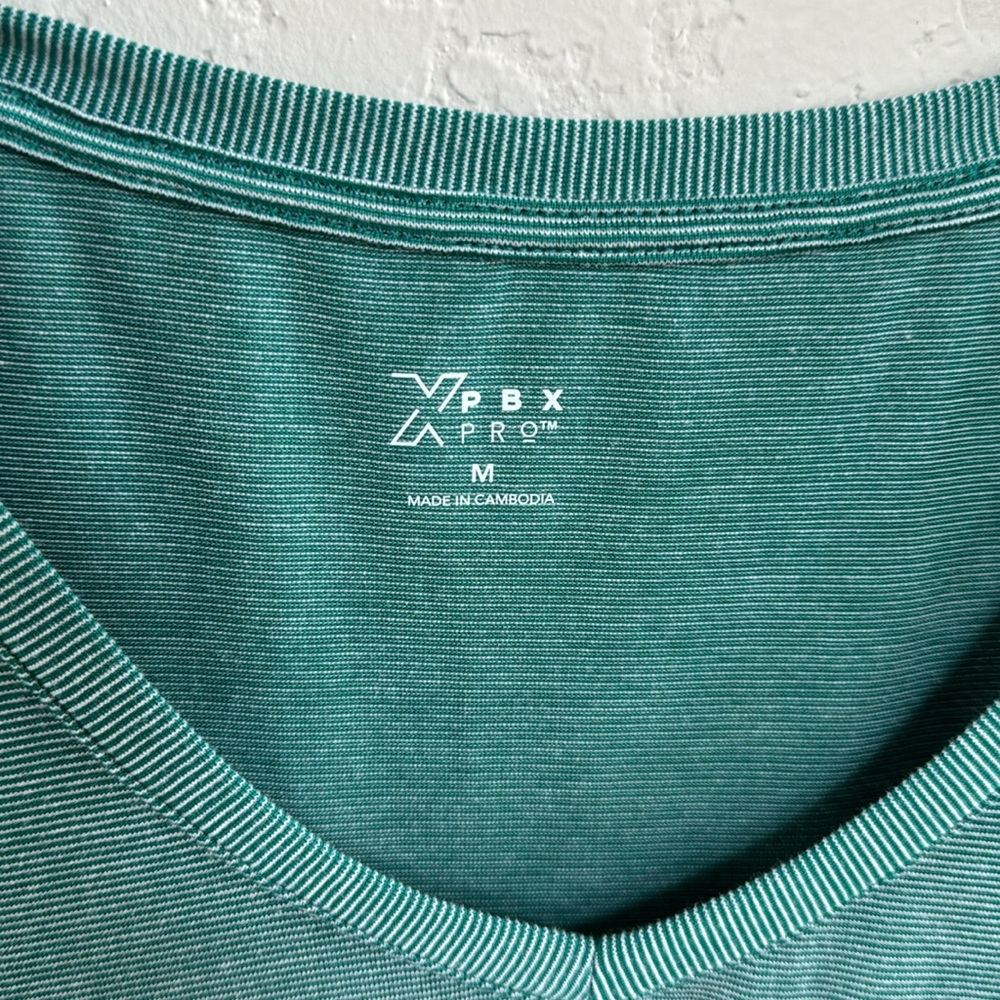 Green Ribbed workout top - Picture 2 of 5